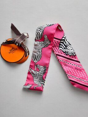 Hermes Les Zebres Zebra Pattern Pink Silk Twilly Scarf